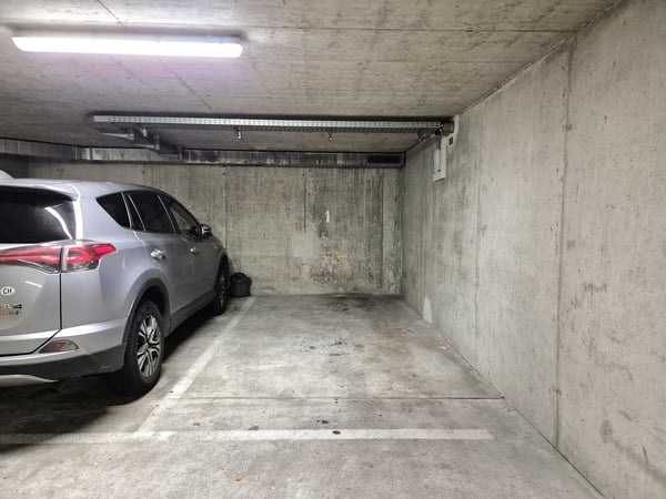 Einstellhallenplatz zu vermieten 2