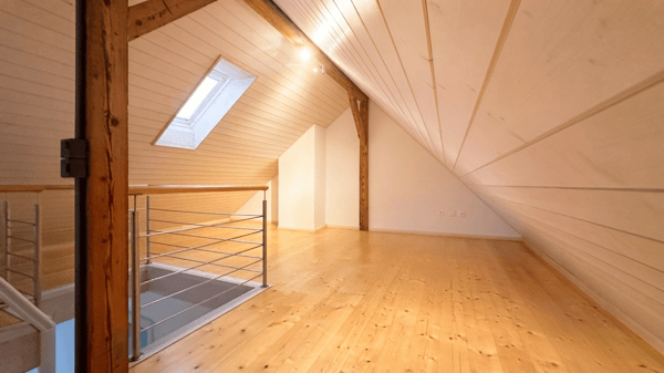 Einzigartige Dachwohnung mit Galerie im Breite-Quartier 10