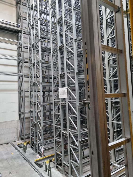 Hochregallager an der Uferstrasse 70 4