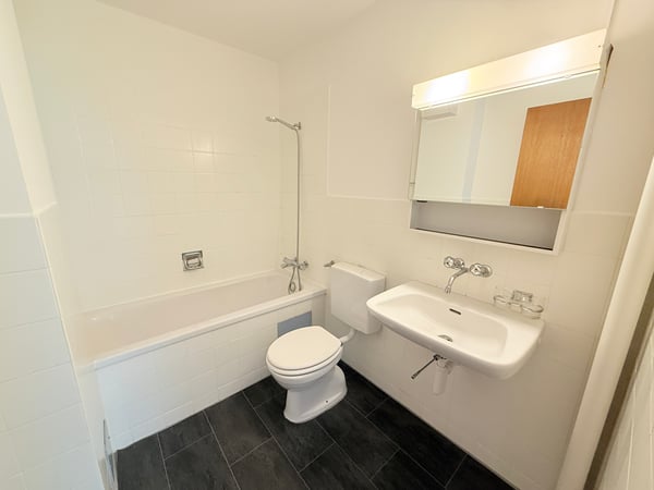 Gepflegte Liegenschaft an ruhiger Seitenstrasse 3