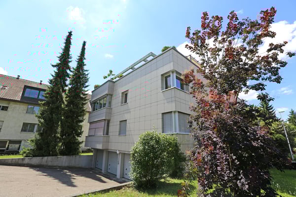 Gepflegte Liegenschaft an ruhiger Seitenstrasse 1