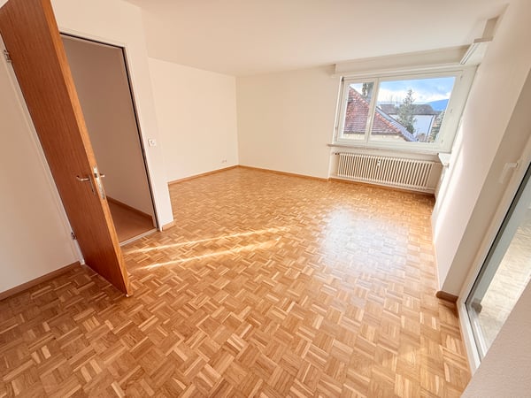 Gepflegte Liegenschaft an ruhiger Seitenstrasse 8