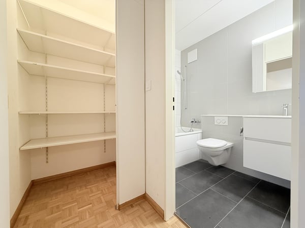 Urbanes Wohnen im Grünen: 2019 sanierte 1-Zimmerwohnung in Muttenz 8