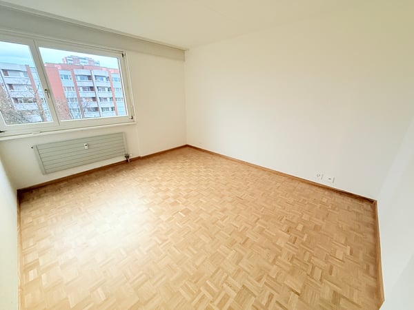 Urbanes Wohnen im Grünen: 2019 sanierte 1-Zimmerwohnung in Muttenz 10