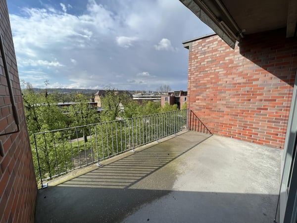 Helle Dachwohnung in familienfreundlicher Umgebung 2