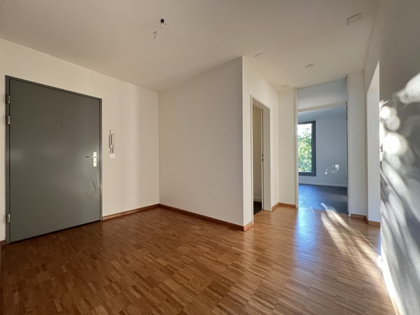 Lichtdurchflutete Dachwohnung in familienfreundlicher Umgebung 2