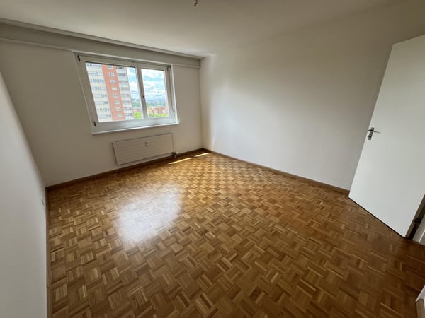 Geräumig und Hell; Wohnen mit Weitsicht 5