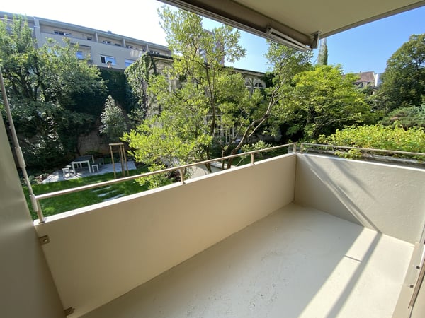 Helle Singlewohnung an ruhiger Seitenstrasse 6