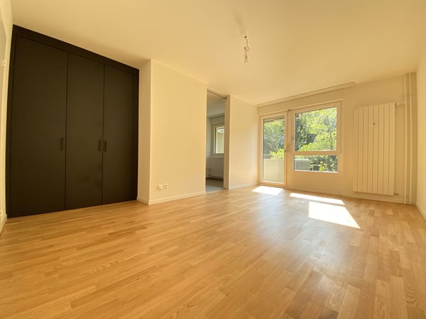 Helle Singlewohnung an ruhiger Seitenstrasse 4