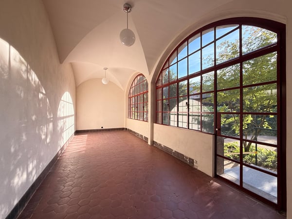 Wohnen im Gesamtkunstwerk: Exklusive Erdgeschosswohnung am Rhein 13