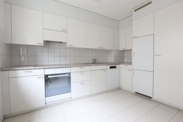 Helle 4-Zimmer-Wohnung mit Wintergarten an Verkehrsgünstiger Lage 4