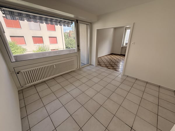 Ruhige Seitenstrasse Nähe Felix Platter-Spital 3