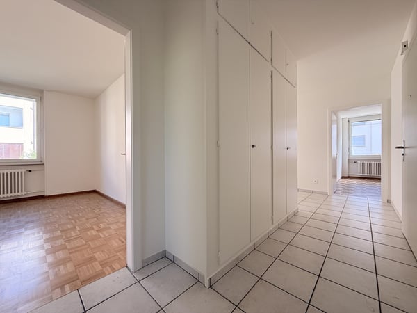 Ruhige Seitenstrasse Nähe Felix Platter-Spital 8