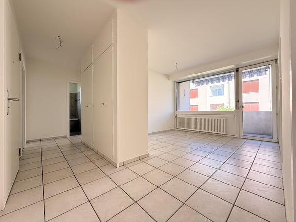 Ruhige Seitenstrasse Nähe Felix Platter-Spital 2