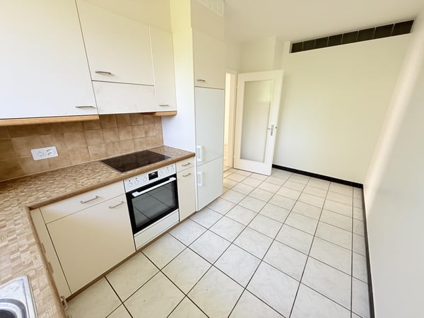 Ruhige Seitenstrasse Nähe Felix Platter-Spital 13