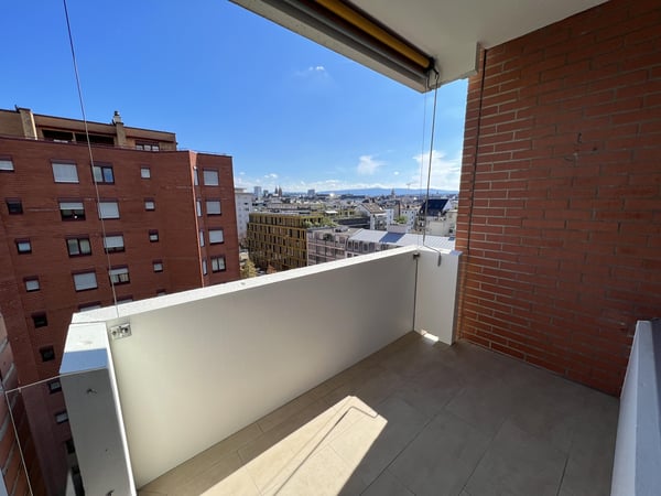 Lichtdurchflutete Wohnung mit Weitblick über Basel 7