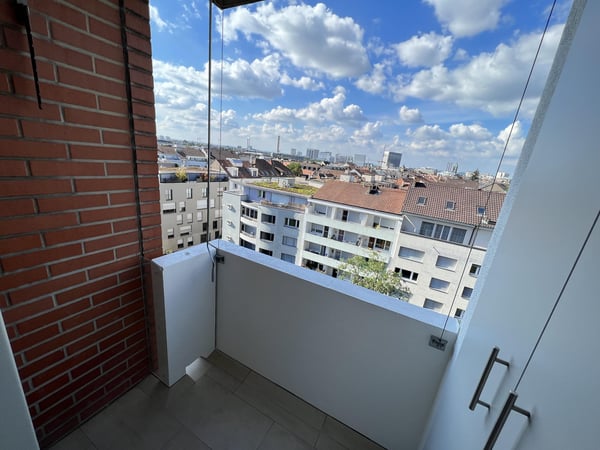 Lichtdurchflutete Wohnung mit Weitblick über Basel 9