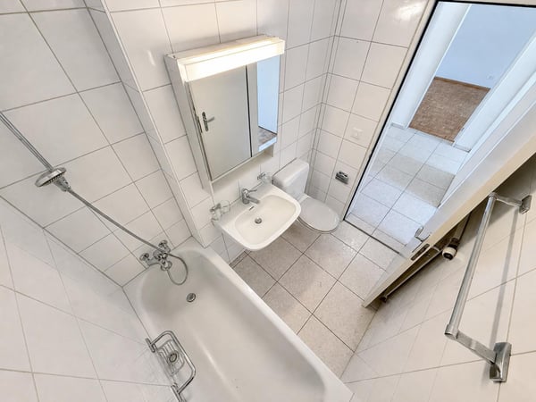 Attraktive 3.5-Zimmer-Wohnung mit Doppelbalkon am Claragraben 3