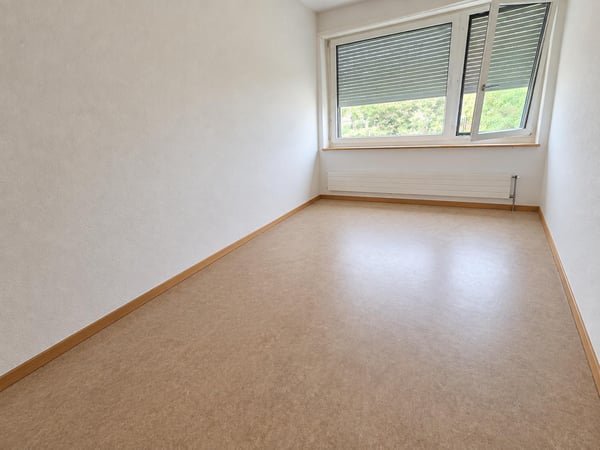 Familienfreundliches Wohnen im Grünen; Helle 2.5-Zimmerwohnung 10