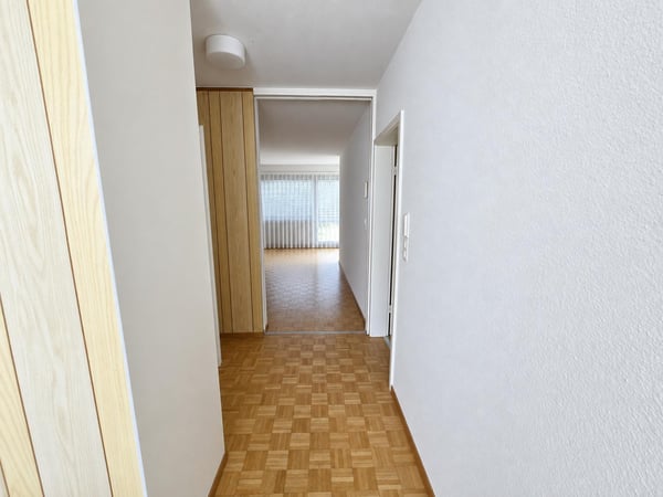 Familienfreundliches Wohnen im Grünen; Helle 2.5-Zimmerwohnung 4