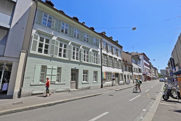 Maisonette-Dachwohnung im Zentrum der Kleinbasler Altstadt 1