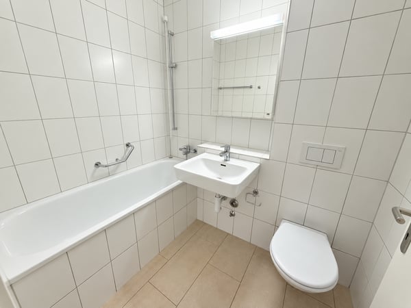 Zeitgemässe Wohnung am Dorfrand von Riehen 4