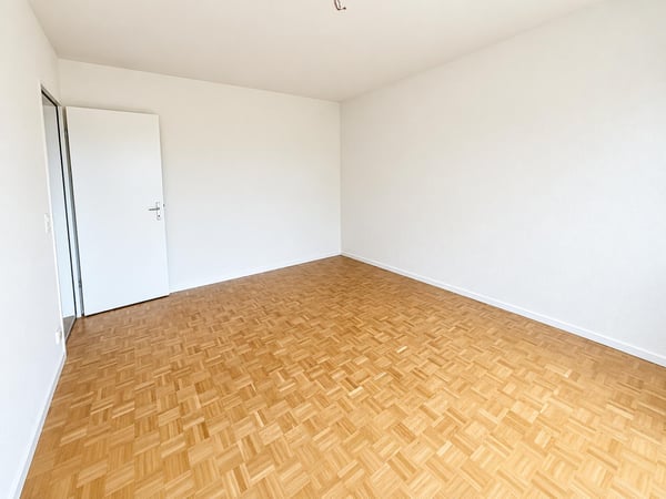 Wohnen im Dreiländereck: Attraktive Attikawohnung am Wiesendamm 5