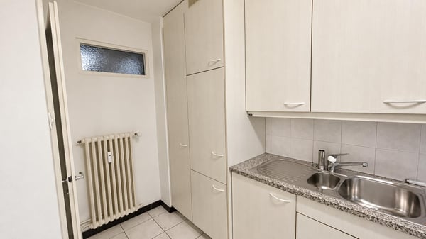 Ruhige Seitenstrasse Nähe Felix Platter-Spital 6