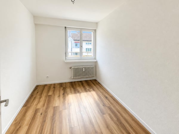 Wohnen im Dreiländereck: Attraktive Attikawohnung am Wiesendamm 10