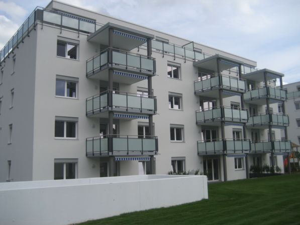 Bild Moderne 4.5-Zimmer-Wohnung mit Balkon in Pieterlen