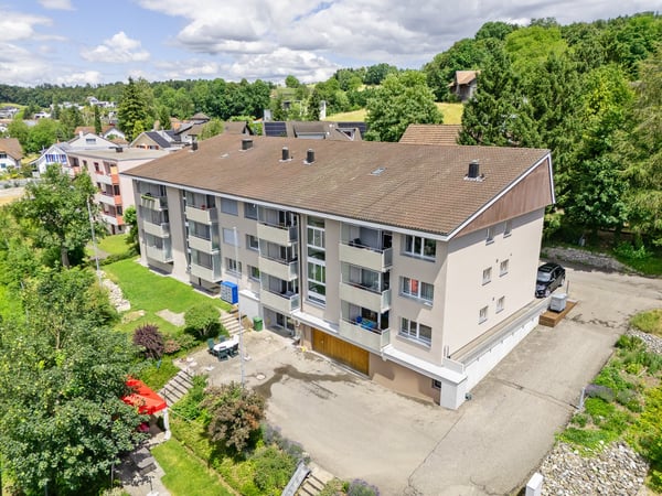 Top gepflegte Wohnung an äusserst schöner Wohnlage 2