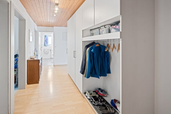 Top gepflegte Wohnung an äusserst schöner Wohnlage 15