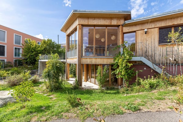 Modernes Wohnhaus mit separater Wohneinheit, Lift, Photovoltaik und viel Flexibilität 2
