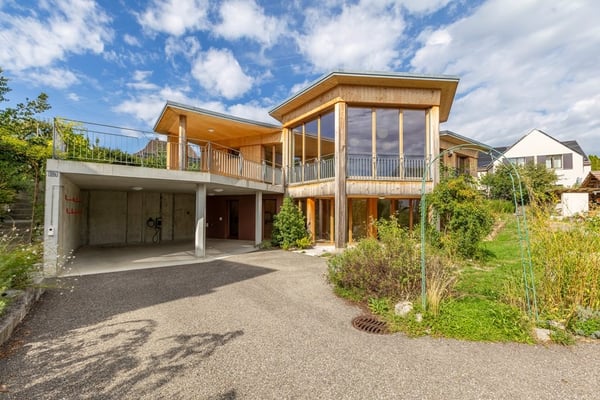 Modernes Wohnhaus mit separater Wohneinheit, Lift, Photovoltaik und viel Flexibilität