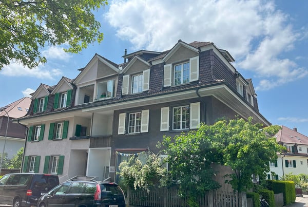 Stillvolle 1.5-Zimmerwohnung mit viel Caché in Dreifamilienhaus 1