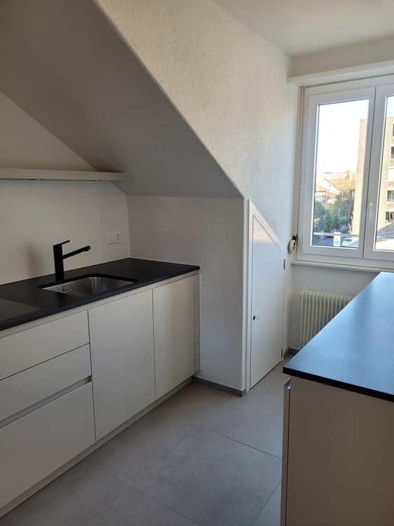 Wohnen mit Stil im Liebefeld – frisch sanierte 1.5-Zimmer-Dachwohnung 3