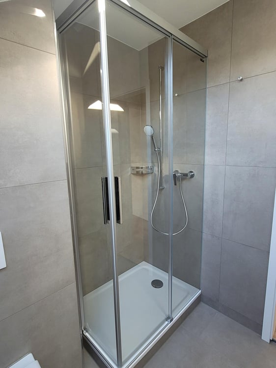 Wohnen mit Stil im Liebefeld – frisch sanierte 1.5-Zimmer-Dachwohnung 11