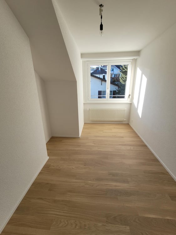 Wohnen mit Stil im Liebefeld – frisch sanierte 1.5-Zimmer-Dachwohnung 8