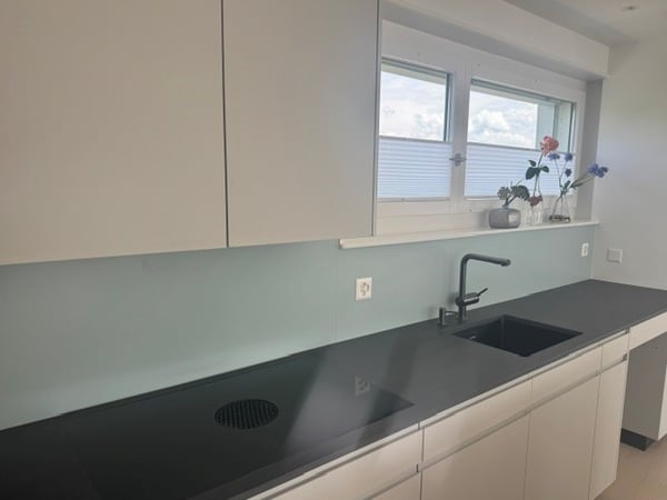 Erstbezug in schön sanierte 4 ½ Zimmer Wohnung in 3-Parteienhaus 4