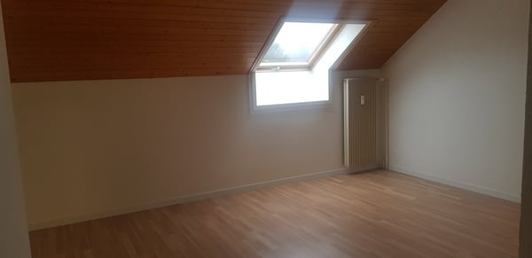 Gemütliche 3.5-Zimmer-Dachwohnung in ruhiger Lage in Gasel b. Köniz 5
