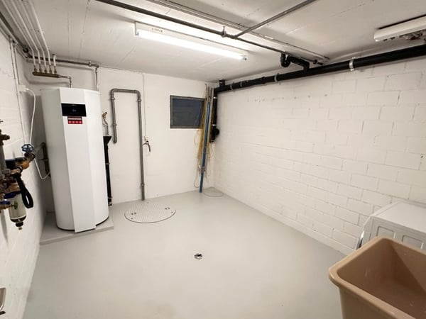 Gepflegtes + neu saniertes 5.5-Zimmer-Doppeleinfamilienhaus in Allmendingen bei Bern 10