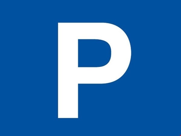 Einstellhallenplatz für Kleinfahrzeug ab sofort zu vermieten! 8