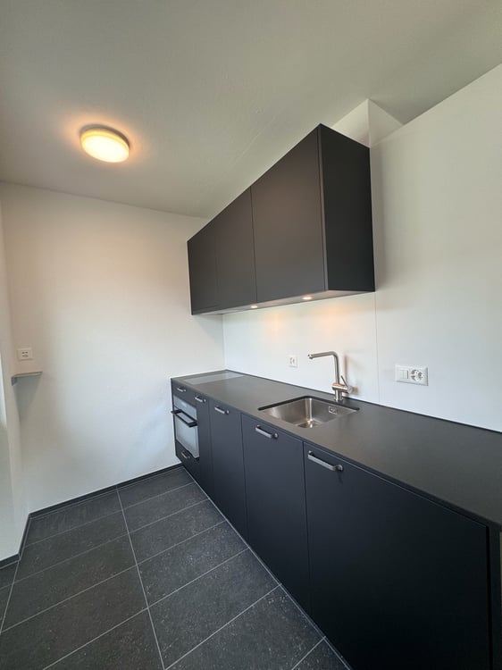 Moderne, kürzlich sanierte 1-Zimmer-Wohnung im 2. OG (kein Lift/Balkon) 1