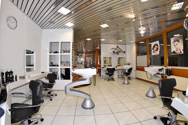 Eigener Coiffeur-/Beauty-Salon: eingerichtet + bezugsbereit 5