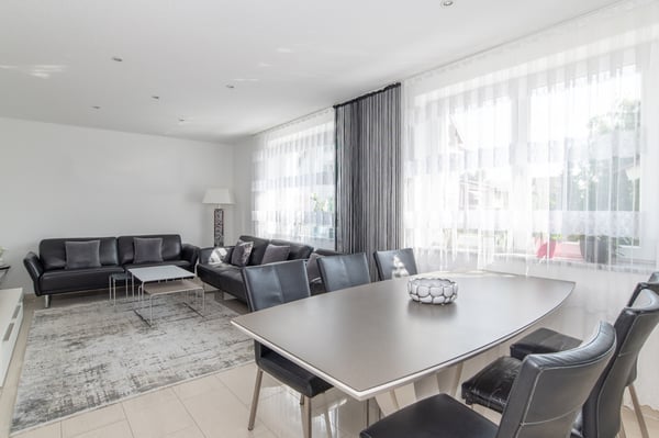 Kernsaniertes Dreifamilienhaus an ruhiger und doch zentraler Lage 4