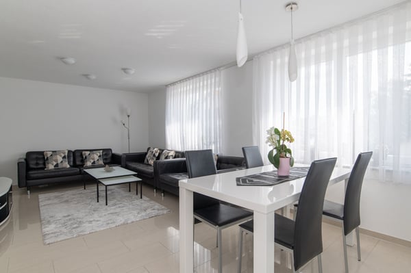 Kernsaniertes Dreifamilienhaus an ruhiger und doch zentraler Lage 7