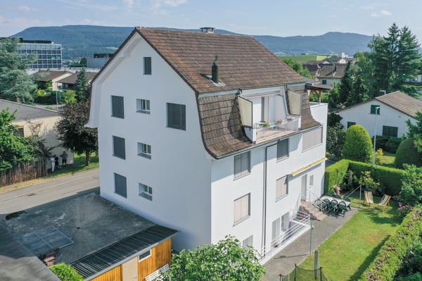 Kernsaniertes Dreifamilienhaus an ruhiger und doch zentraler Lage 3