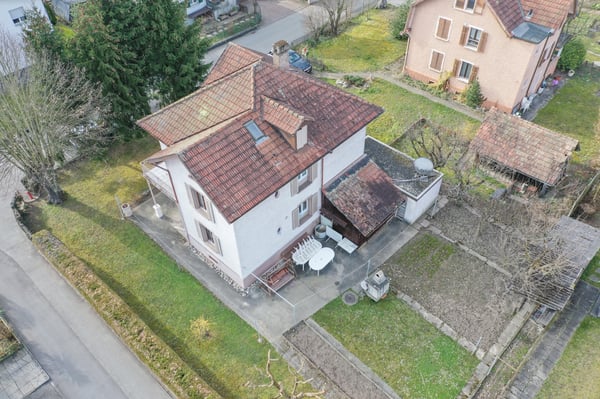 Immobilie an ausgezeichneter Lage auf grossem Grundstück 7