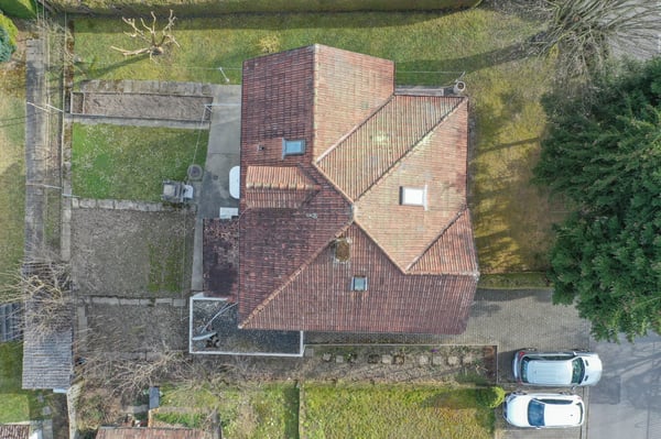 Immobilie an ausgezeichneter Lage auf grossem Grundstück 9