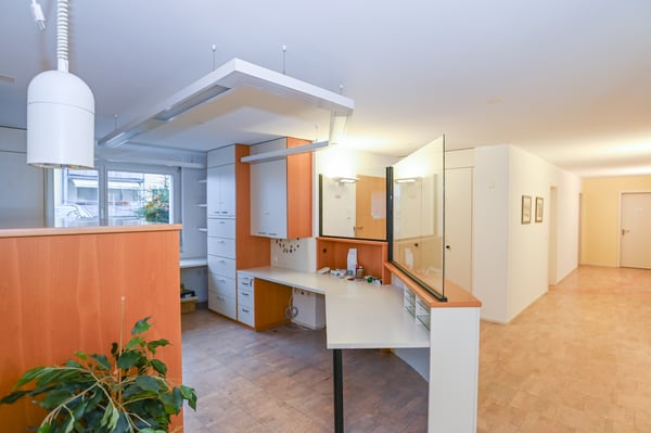 Rollstuhlgängige Gewerberäume im Erdgeschoss / vielseitig nutzbar 2